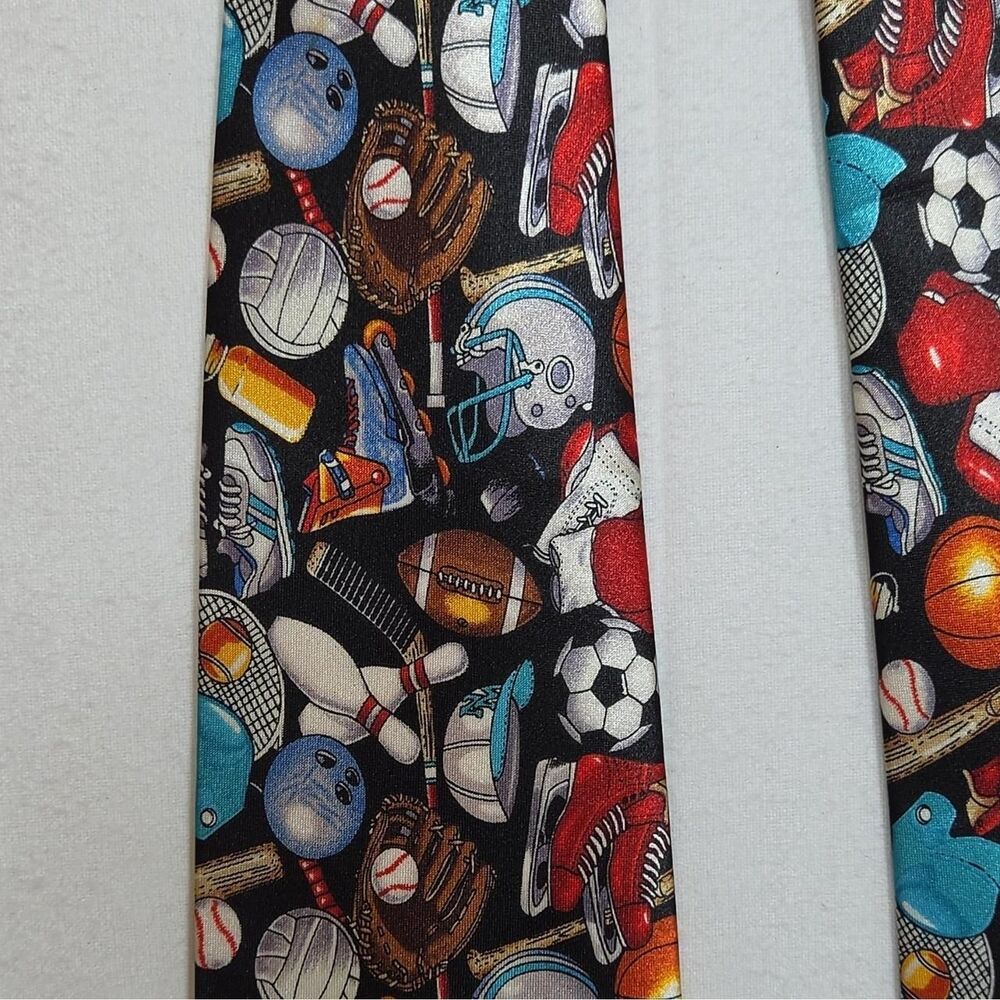 Men's Accessory - Picture 4 of 8